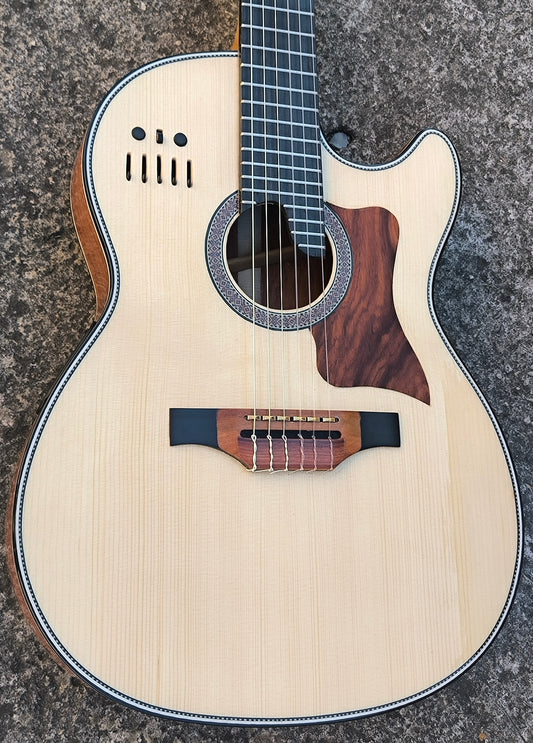 Guitarra Andina Pro27 RMC - 27 Trastes con Sistema RMC Sensores Oro