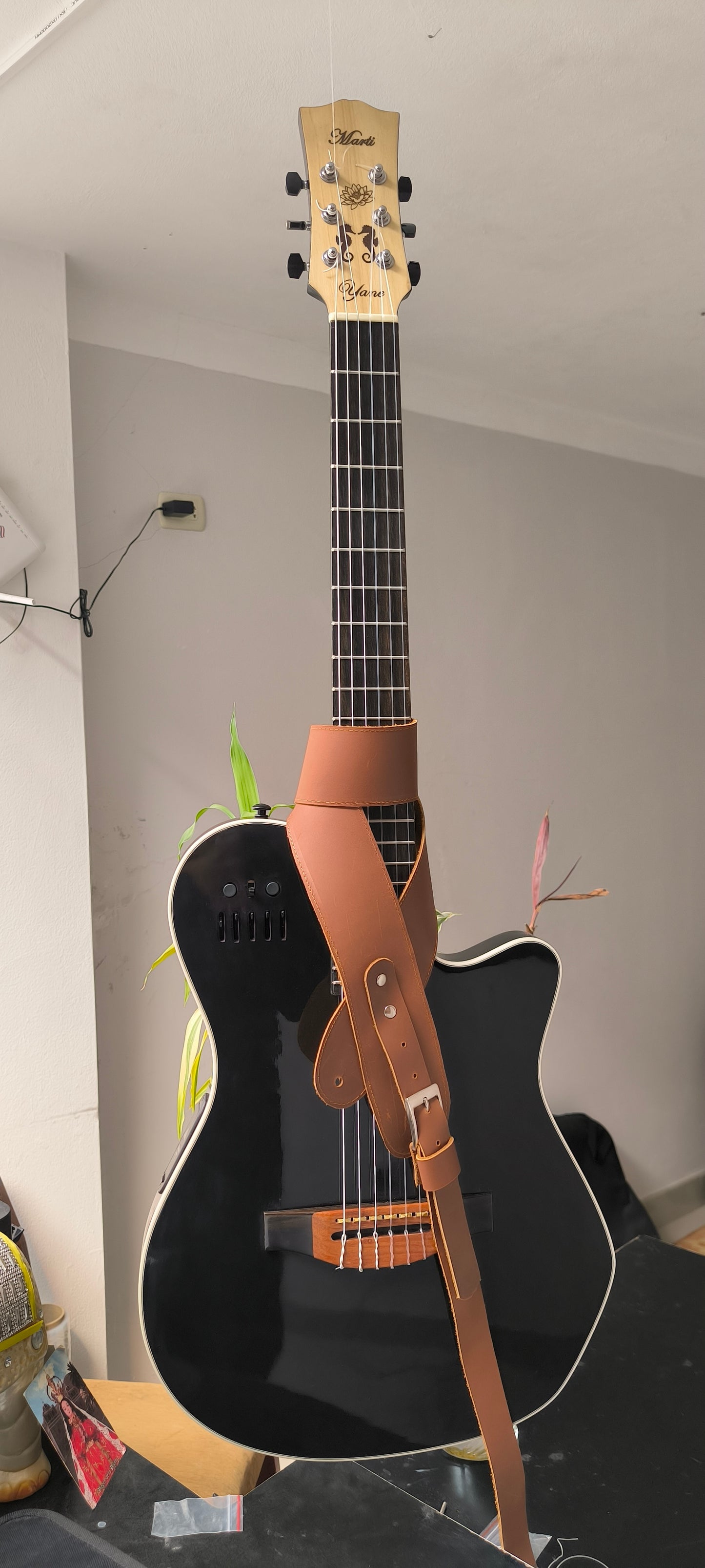 Cientos de guitarras personalizadas