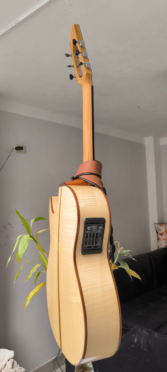 Guitarra Andina ANCX Plus - Arce Flameado con Sistema Fishman Prefix Plus-T