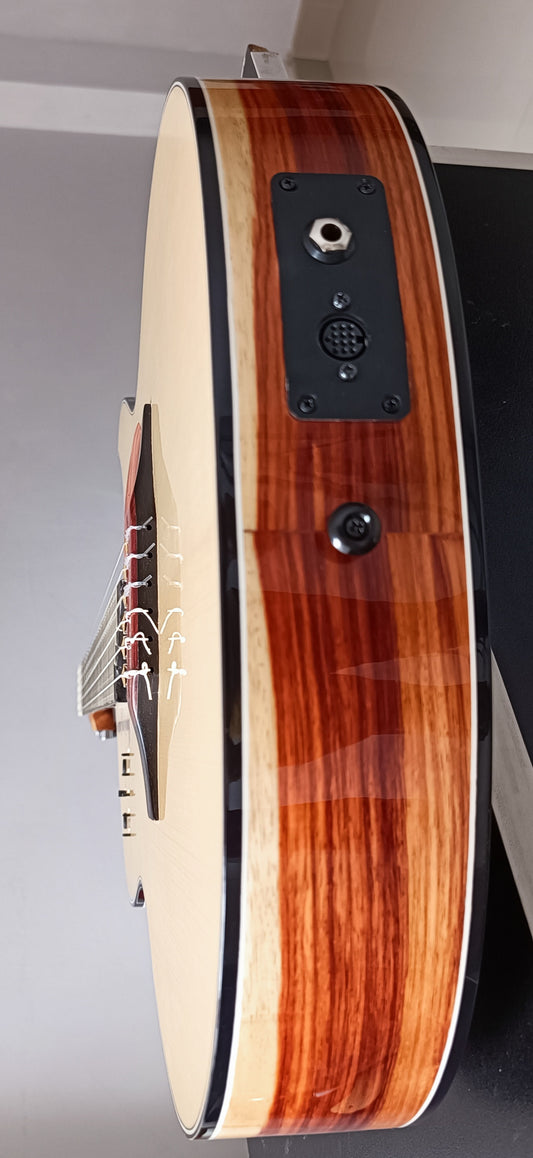 Guitarra Andina Pro Max Gold Profesional - Hecha a Mano con Sistema MIDI