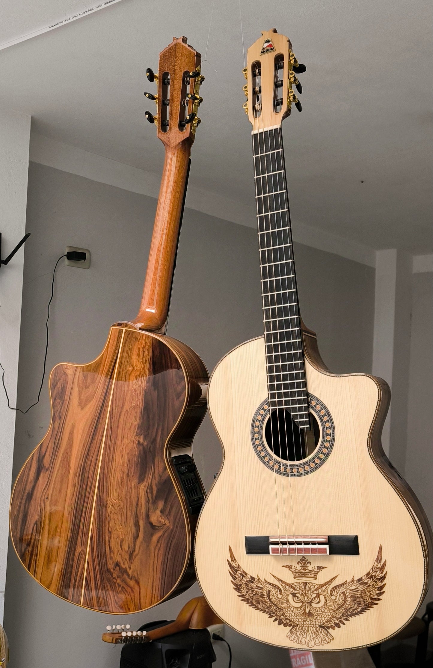 Cientos de guitarras personalizadas