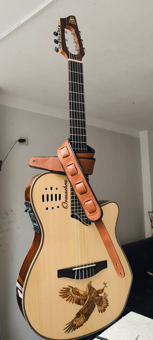 Guitarra Andina Apu - Palisandro con Sistema Fishman Prefix Plus-T