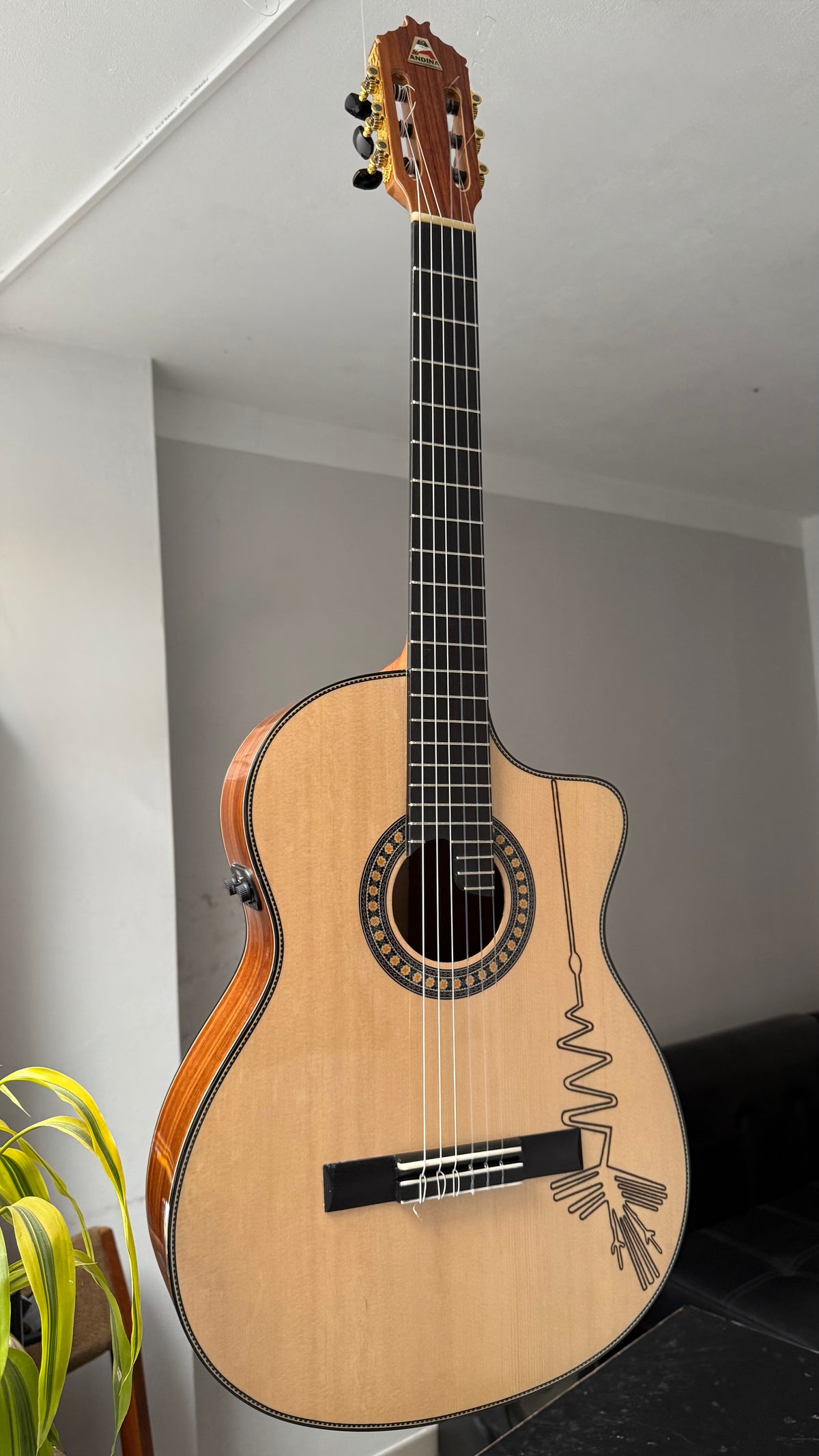 Guitarra Profesional AN500 Premium - Electroacústica con Bluetooth y Efectos Digitales