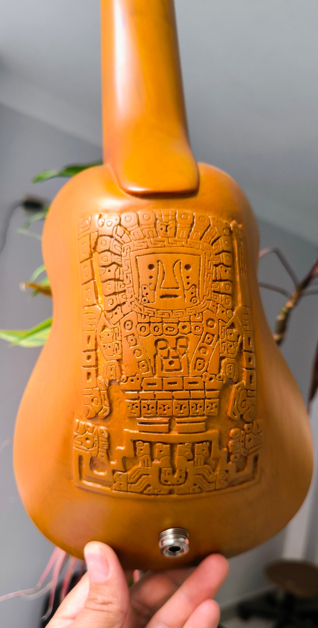 Charango Andino Tallado - Artesanal con Diseño en Alto Relieve