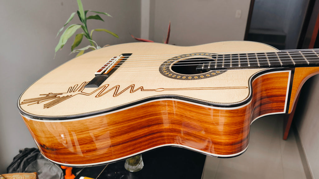 Guitarra Andina AN500 Premium Profesional - Ébano y Pino Báltico con Sistema ARTEC EDGE Z